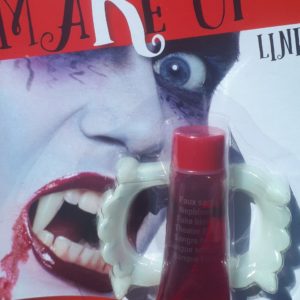 Faux sang + dentier