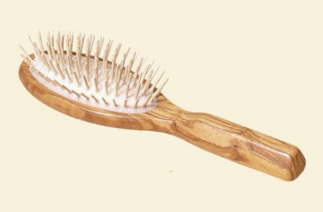 brosse à cheveux en bois