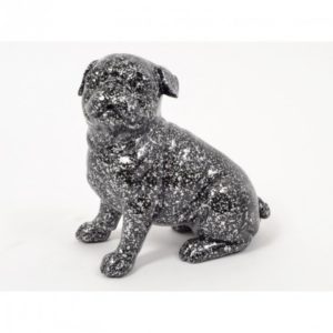 bulldog : chien assis